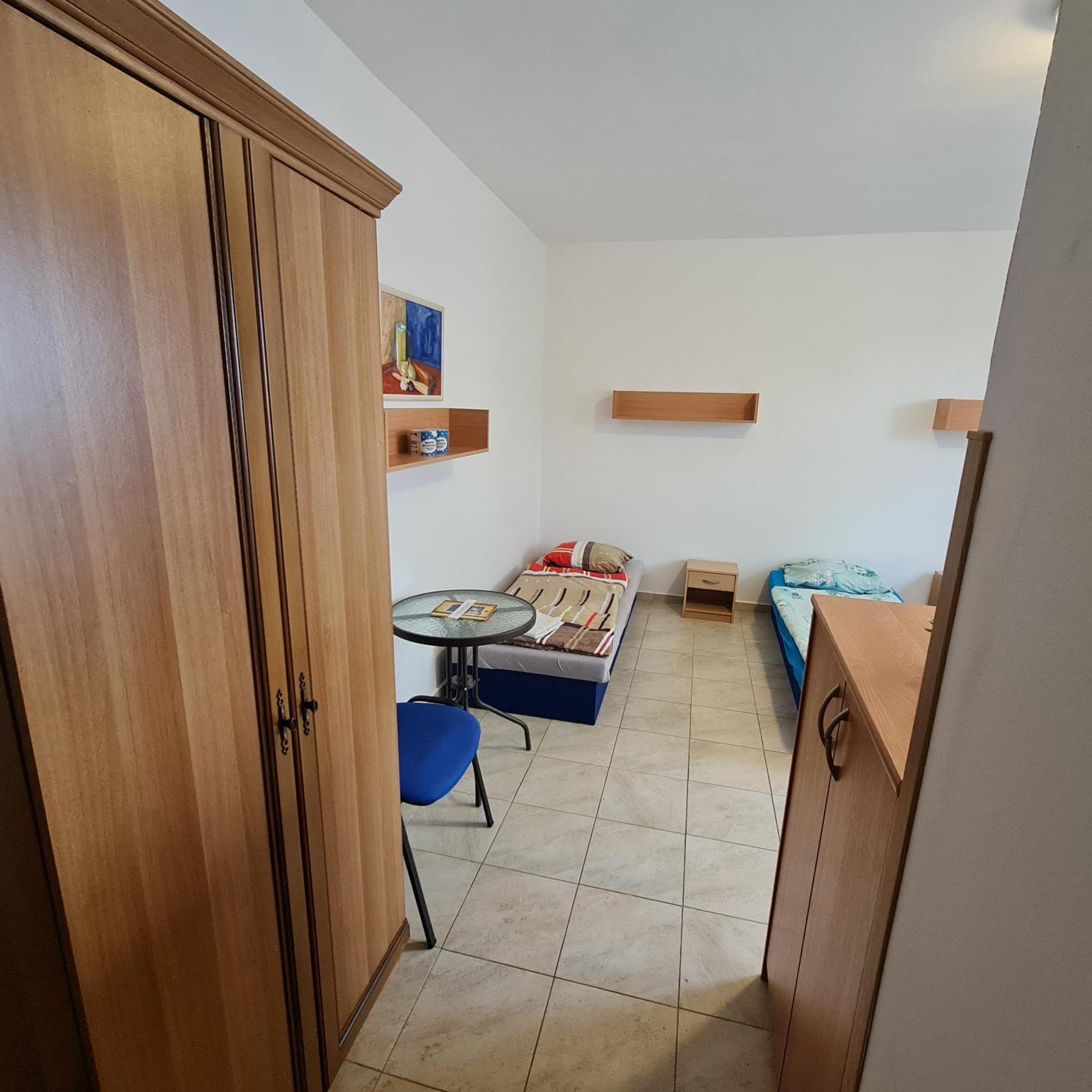 Hotel Nika Beds Pardubice Exterior foto